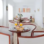 Petit Garden By Flacalco 3* 칼라 라트자다