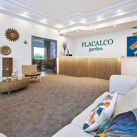 호텔 Petit Garden By Flacalco
